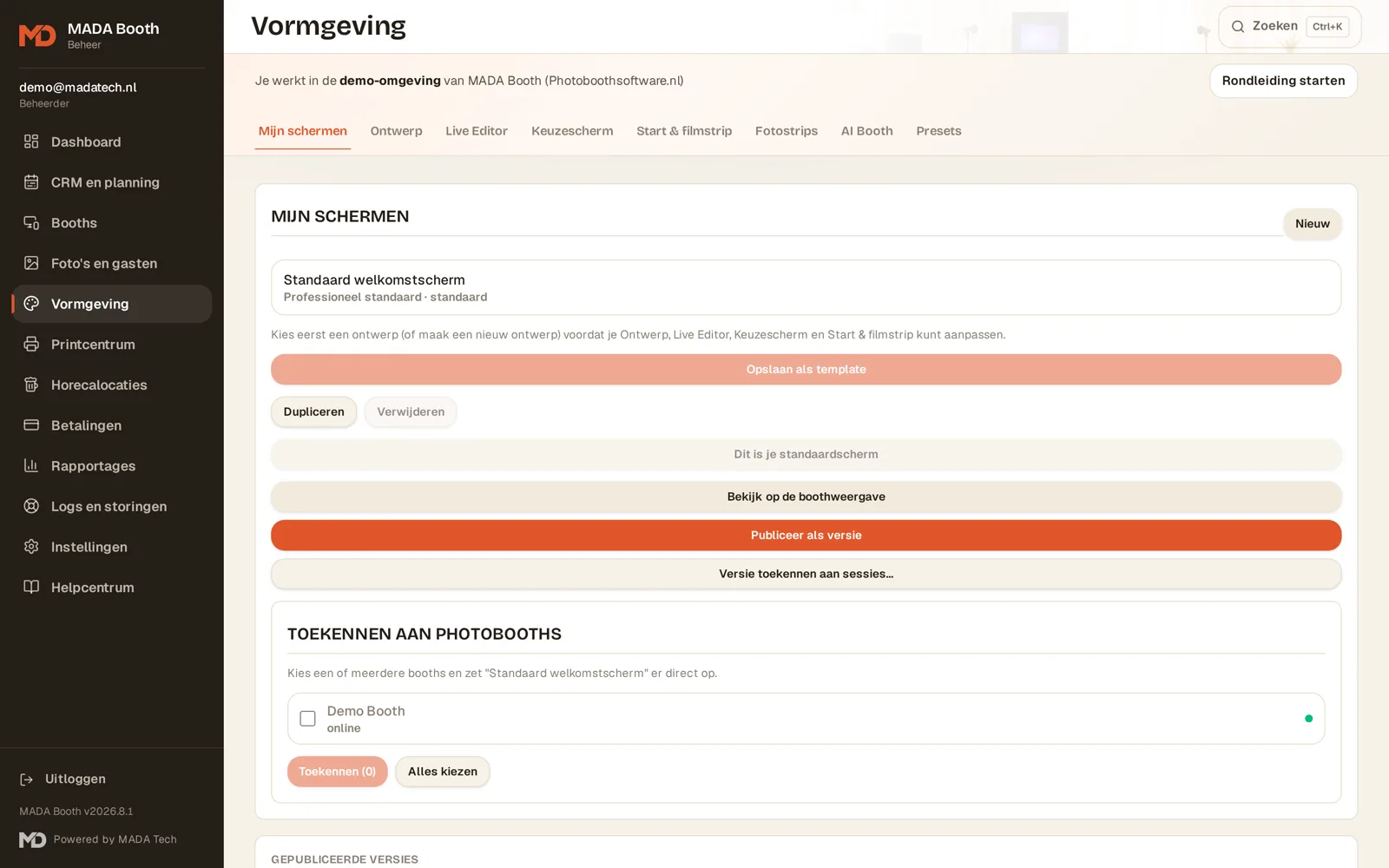 Ontwerper voor het boothscherm met eigen acties